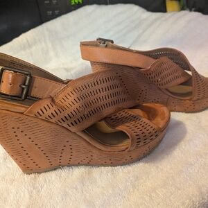 Not Rated Tan Perforated Wedges